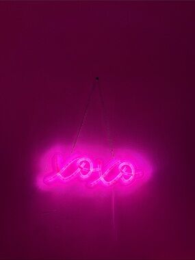 Neon 'xoxo' Wall Sign - Bright Pink